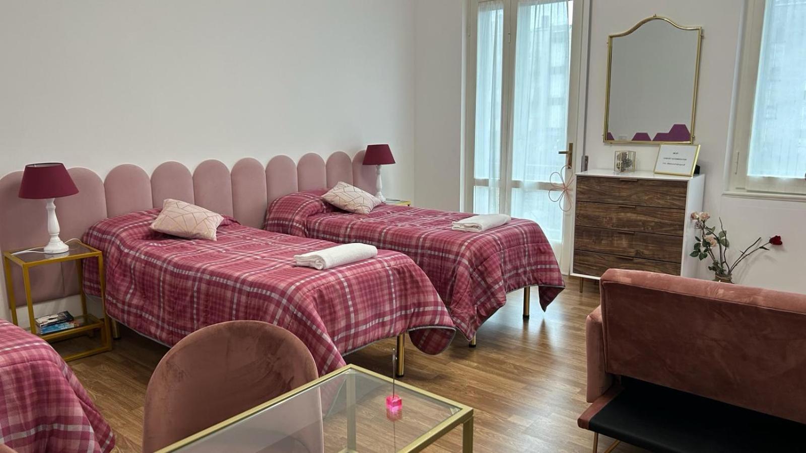 Comfort Accommodation Room Bergamo Bagian luar foto